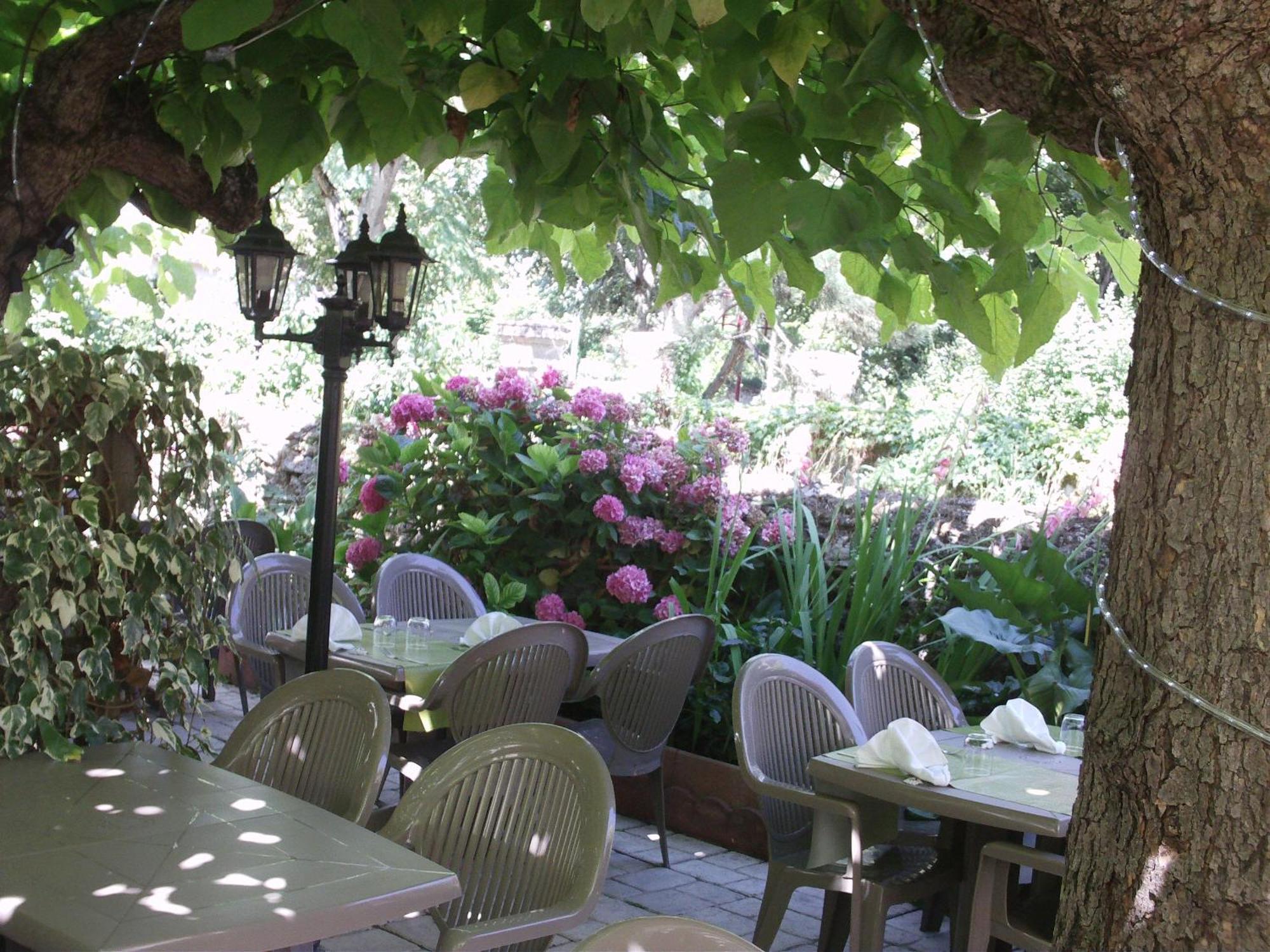 Appart'Hotel Les Tilleuls Saint-Macaire Esterno foto