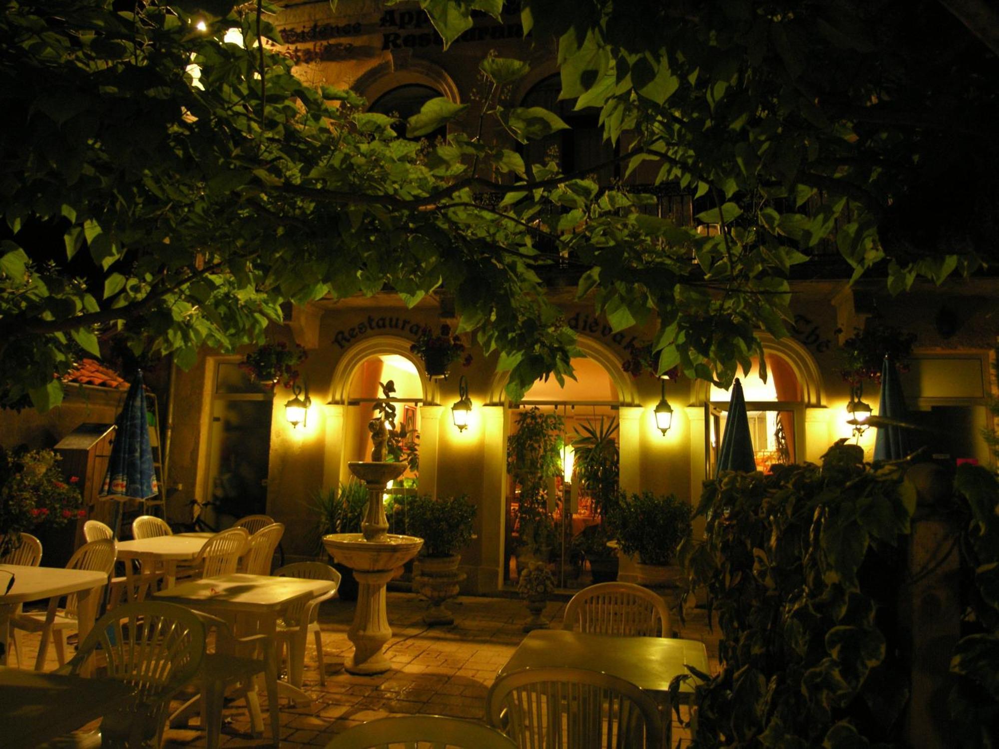Appart'Hotel Les Tilleuls Saint-Macaire Esterno foto