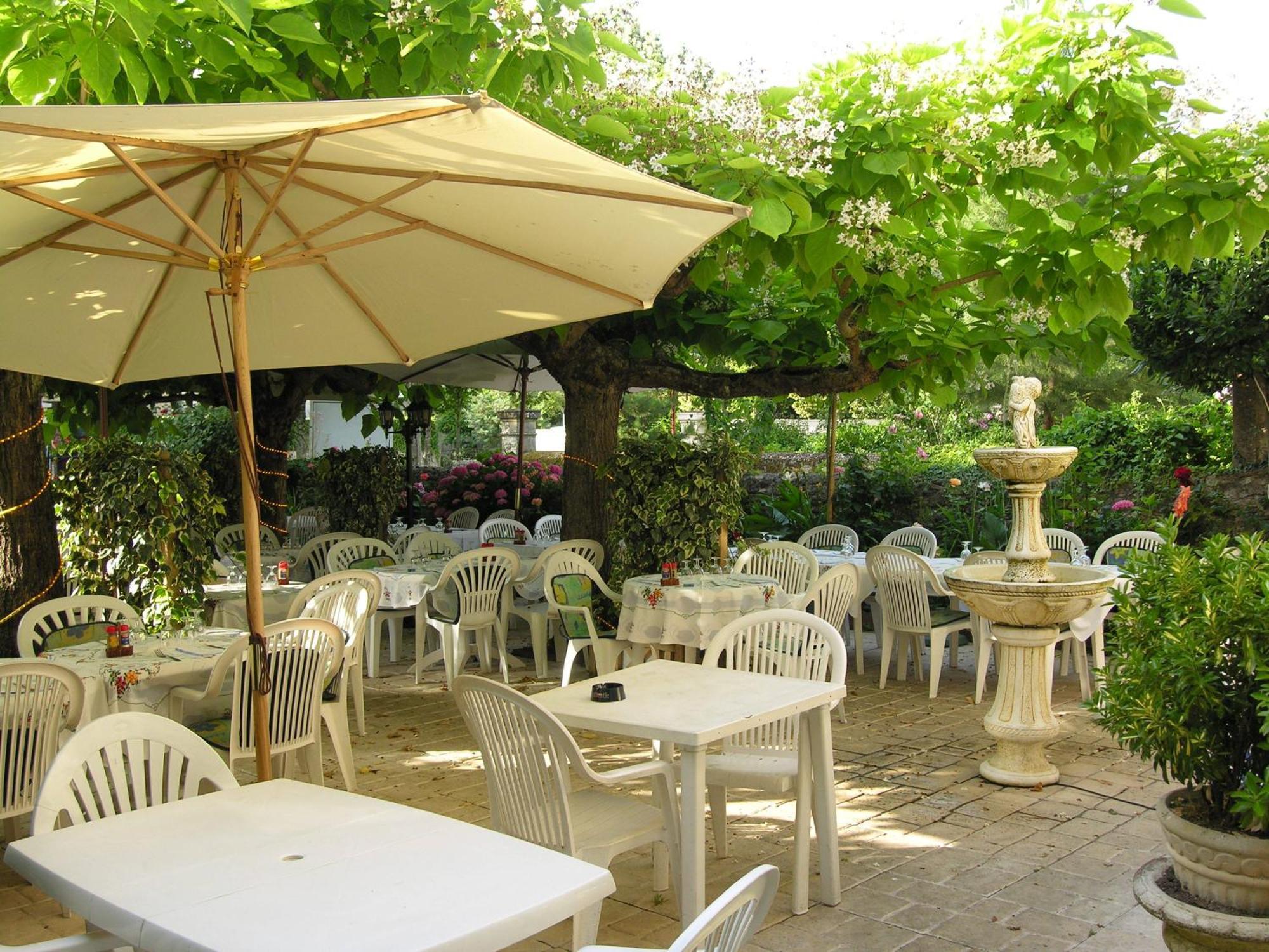 Appart'Hotel Les Tilleuls Saint-Macaire Esterno foto
