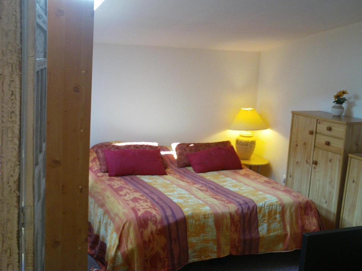 Appart'Hotel Les Tilleuls Saint-Macaire Esterno foto