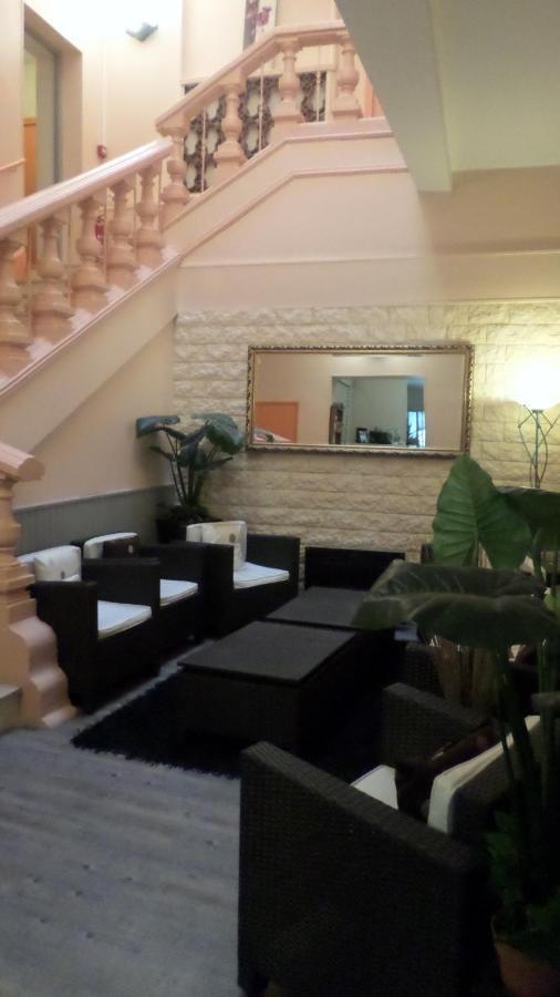 Appart'Hotel Les Tilleuls Saint-Macaire Esterno foto
