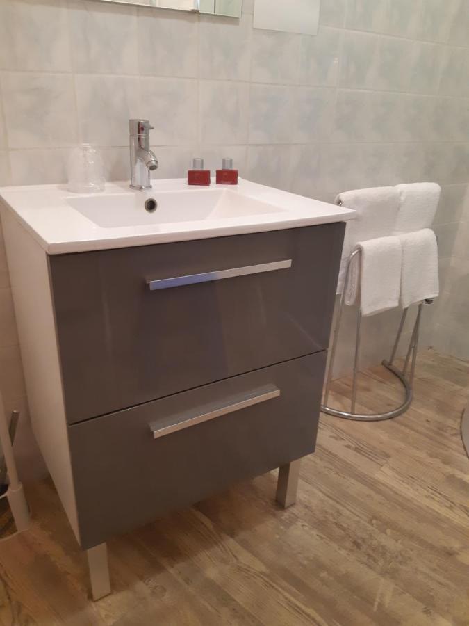 Appart'Hotel Les Tilleuls Saint-Macaire Esterno foto
