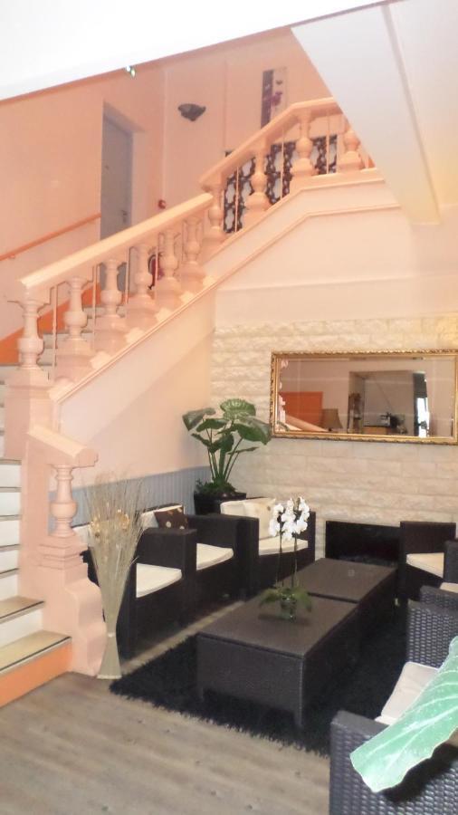 Appart'Hotel Les Tilleuls Saint-Macaire Esterno foto
