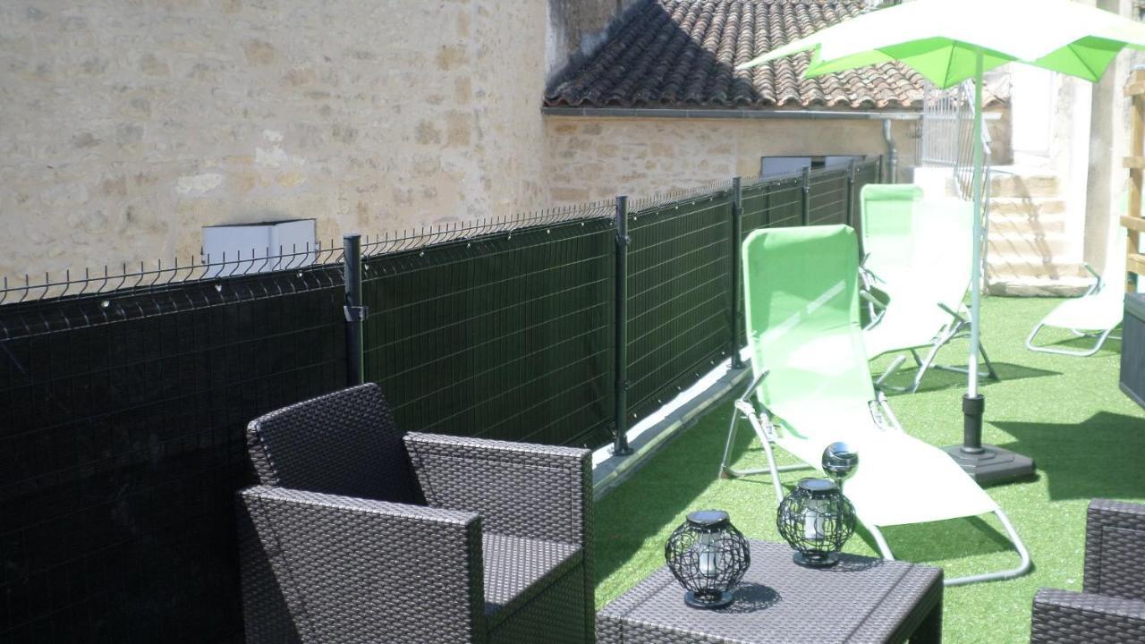 Appart'Hotel Les Tilleuls Saint-Macaire Esterno foto